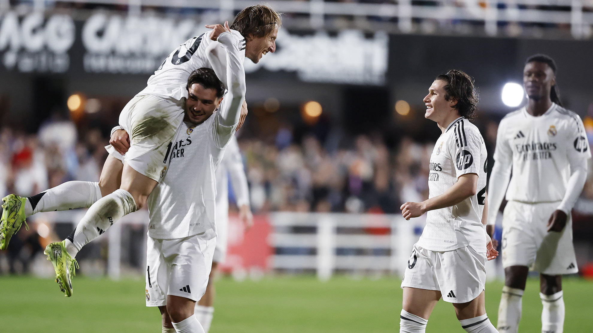 了强劲的基 了强劲的基